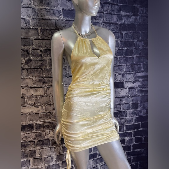 Yellow Satin Brocade Mini Bodycon Summer Dress - Picture 4 of 16